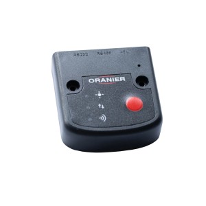Schwarze Oranier Fernbedienung für Pelletöfen mit rotem Knopf.