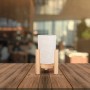 Näve LED-Tischleuchte Madita mit Leinen-Schirm und Holzfuß, naturfarben.