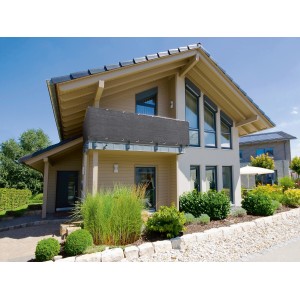 Anthrazitfarbene Balkonbespannung 100x500 cm als Sichtschutz am Balkongeländer.