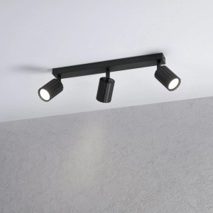 Schwarze Deckenleuchte Prisma mit 3 GU10 Spots aus Stahl, geriffelte Optik.