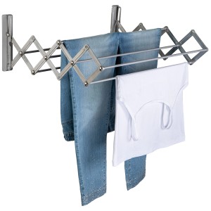 Artweger Scherentrockner RuckZuck 60 cm mit Jeans und T-Shirt zum Trocknen.