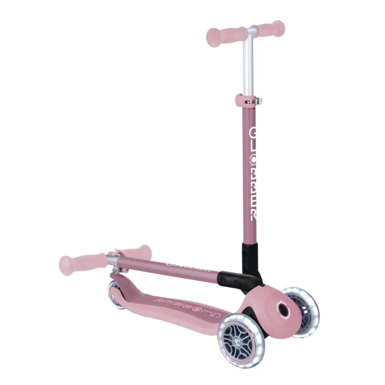 Beerenfarbener Globber Primo Foldable Lights Tretroller, 3-rädrig, mit LED-Rollen. Gefaltet und aufgestellt gezeigt.
