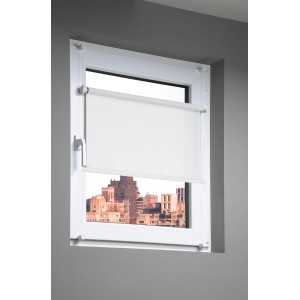Weißes My Deco Rollo Verspannt Flex am Fenster für Sichtschutz und stufenlose Höhenverstellung.