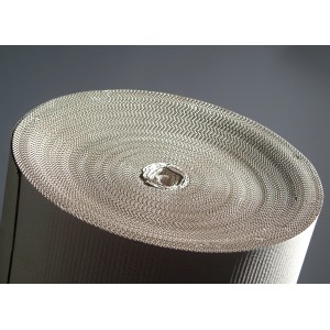 Rolle Wellpappe (1 m x 10 m) zum Polstern und Schützen beim Umzug.