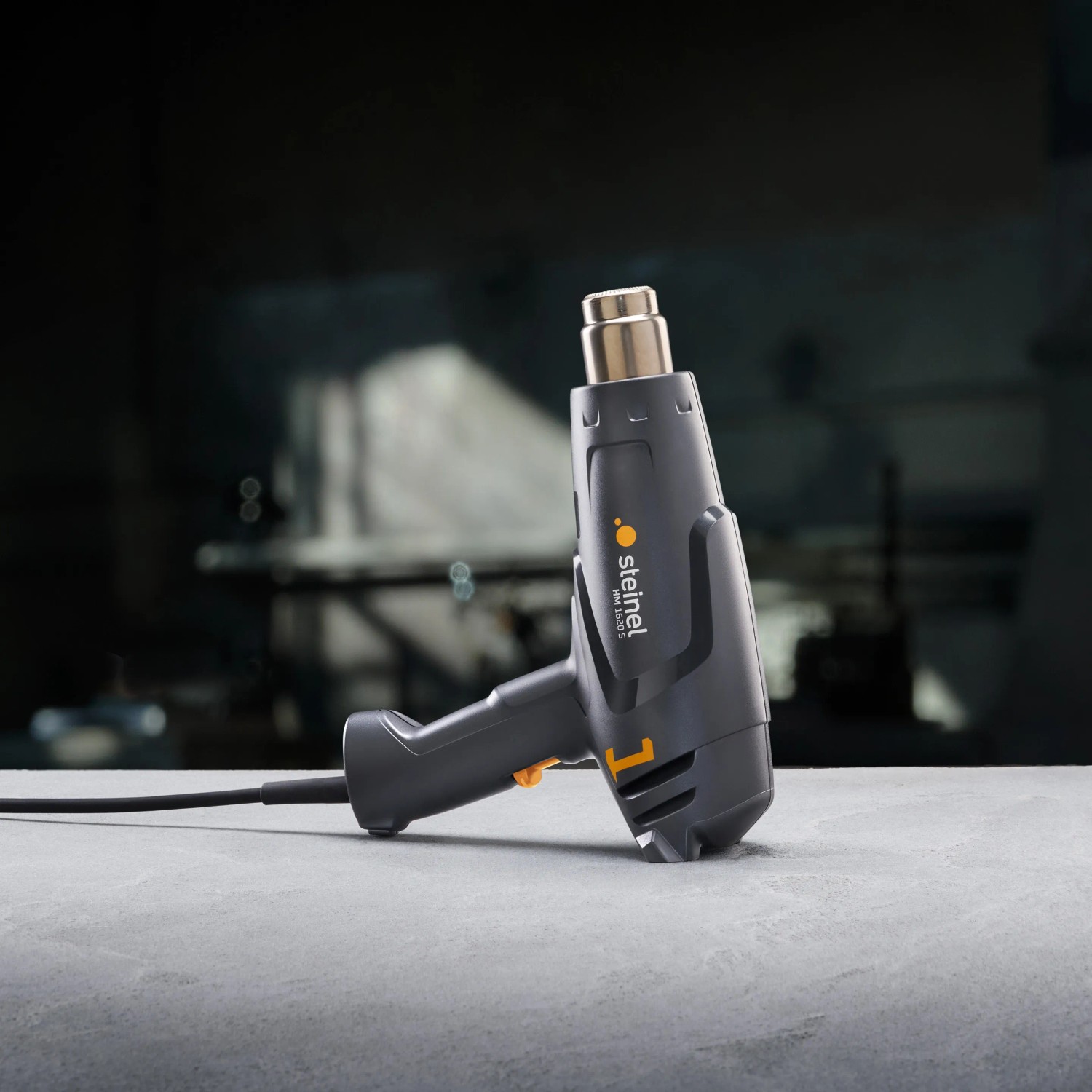 Steinel Heißluftgebläse HM 1620 S (1.600 W) in Grau mit Düse und Kabel.