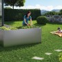 Biohort Metall-Hochbeet, dunkelgrau, mit Bepflanzung im Garten, 77x102x102 cm.