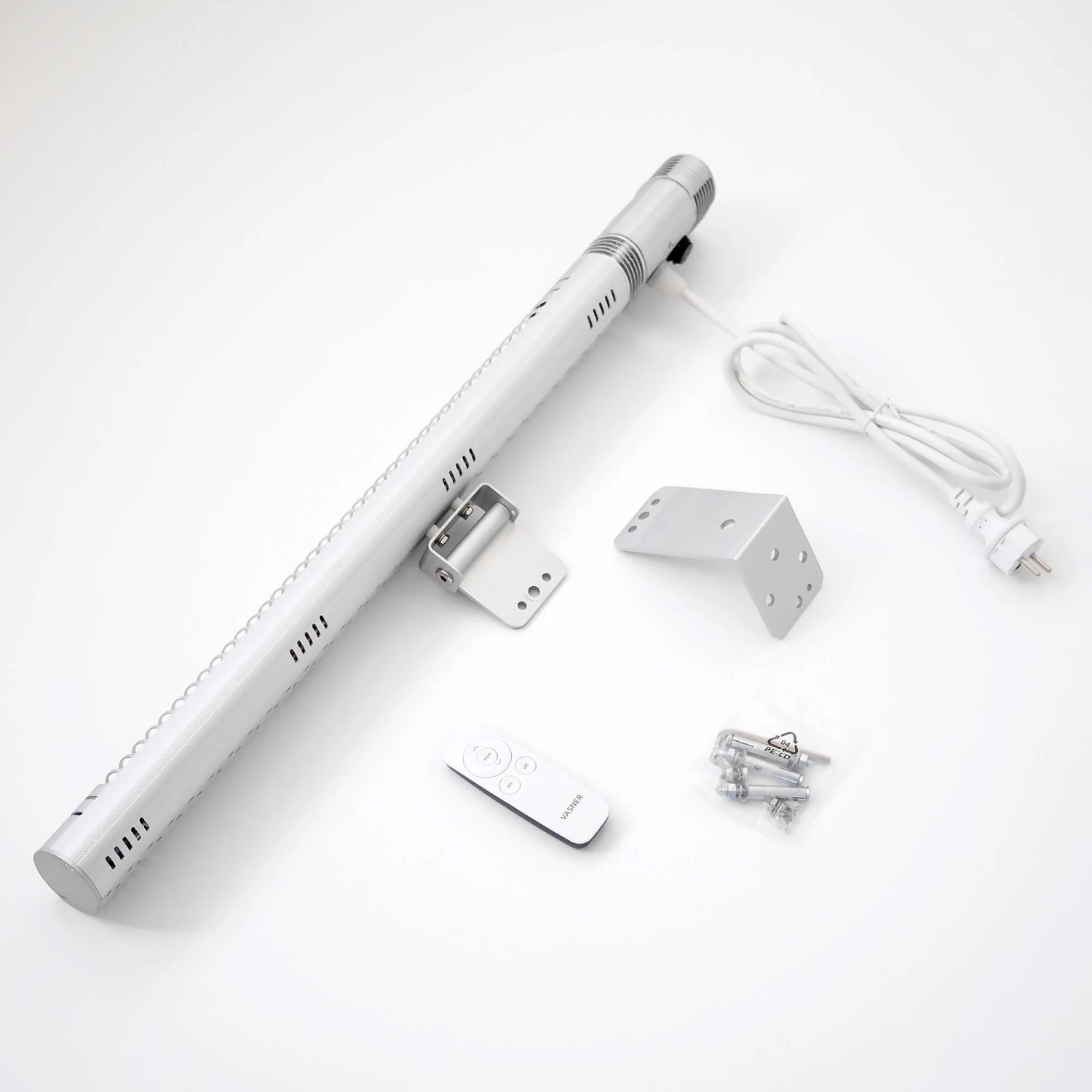 VASNER SlimLine X20 Infrarot-Heizstrahler (2000W, Silber) mit Zubehör und Fernbedienung.