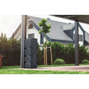 Graphitgraue 4rain Regentonne Quadro 170 l mit Deckel und Auslaufhahn im Garten.