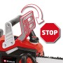 Einhell Akku-Kettensäge GP-LC 36/35: Detailaufnahme der Kettenbremse und des STOP-Schilds.