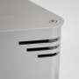 Detailaufnahme: Silberner Vasner HeatTower Infrarot-Heizstrahler mit Lüftungsschlitzen.