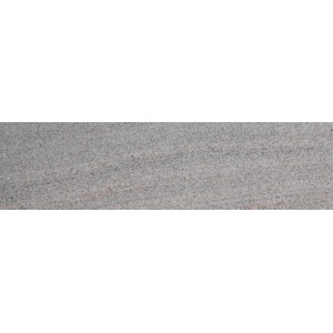 Sockel Granit Imperial White, poliert, 8x30,5 cm. Passend für einen sauberen Wandabschluss.