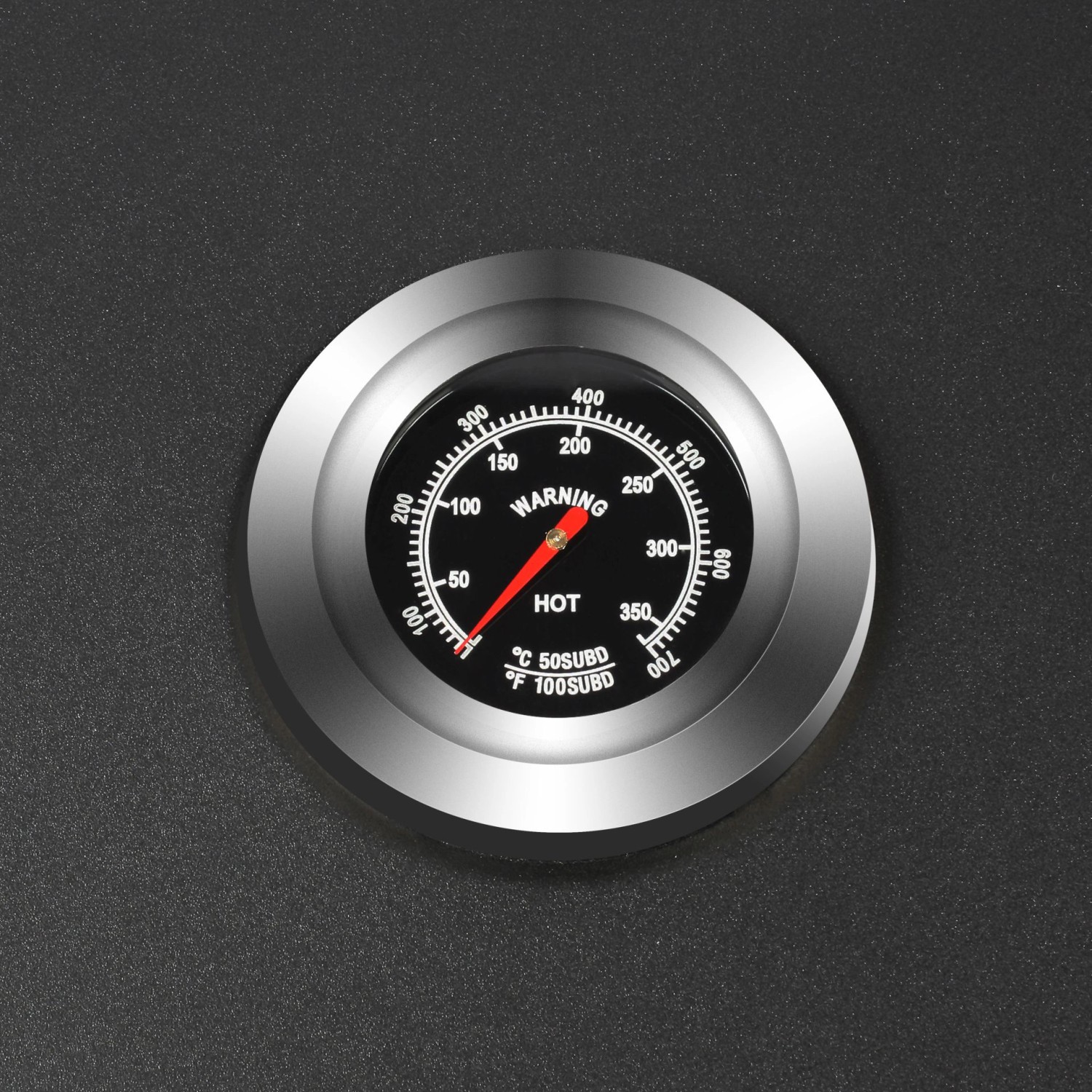 Detailaufnahme des Thermometers am EL Fuego Pizzaaufsatz. Grillutensil mit Temperaturanzeige.