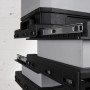 Detailaufnahme: Schubladen des Stanley FatMax Werkstattwagens mit Metallschienen.