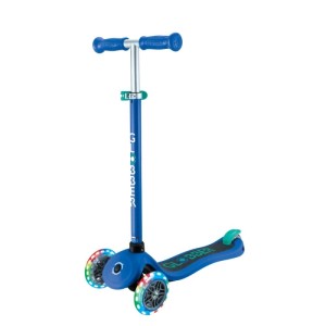 Dunkelblauer Globber Primo Lights Kinder Tretroller mit 3 Rädern und bunten LED-Leuchtrollen, höhenverstellbar.