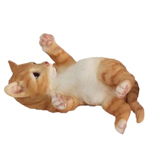 Spielendes Katzenbaby als Deko-Figur für Haus und Garten, 20 cm.