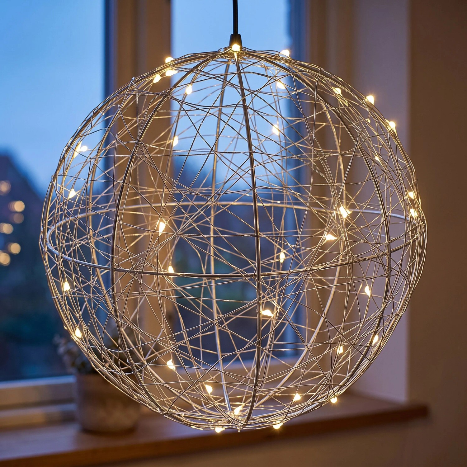 Relaxdays Dekokugel Eisen Kupfer Silber LED Beleuchtet Batteriebetrieben ø 30 cm 3 m kaufen bei OBI