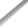 Silbernes Eckprofil aus Aluminium, 20x20x1000 mm, zum Schutz von Ecken und Kanten.
