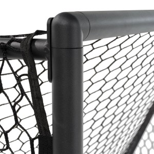 Detailaufnahme: Schwarzes Exit Scala Fußballtor aus Aluminium, Netz mit sechseckigen Maschen.