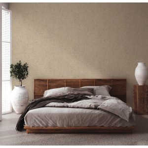 Schlafzimmer mit braun-cremefarbener Metropolitan Stories II Vliestapete Uni an der Wand.