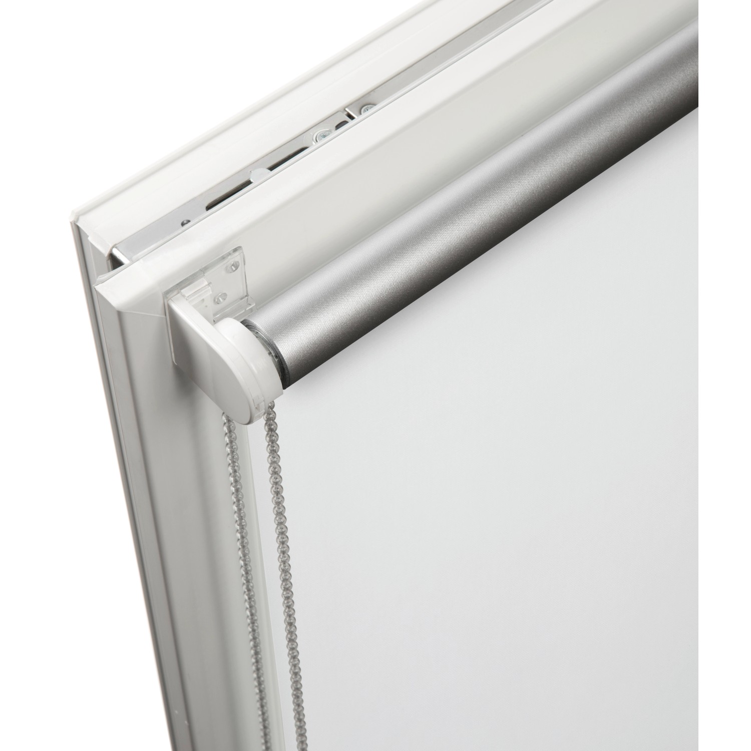 Detailaufnahme: Weißes Schöner Wohnen Thermo-Rollo Martha mit Seitenzugkette.