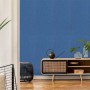 Jangal Modular Wall Dekor-Paneele Blue Ocean. Blaues Filz-Wandpaneel mit gefasten Kanten für moderne Wandgestaltung im Wohnzimmer.