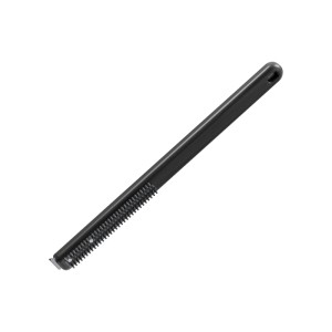Schwarze Ooni Pizzaofenbürste (51 cm) mit Schaber und Edelstahlborsten für die Reinigung.