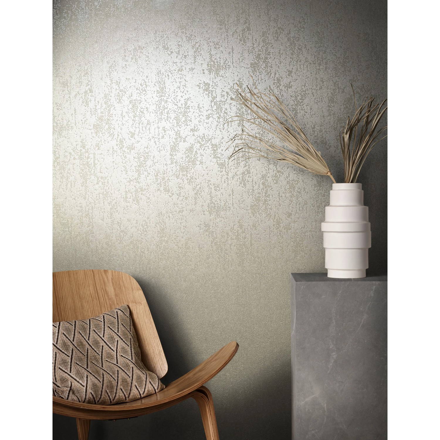 Beige Vliestapete mit Glitzer, Glasperlen und Metalloptik von Marburg, modernes Design.