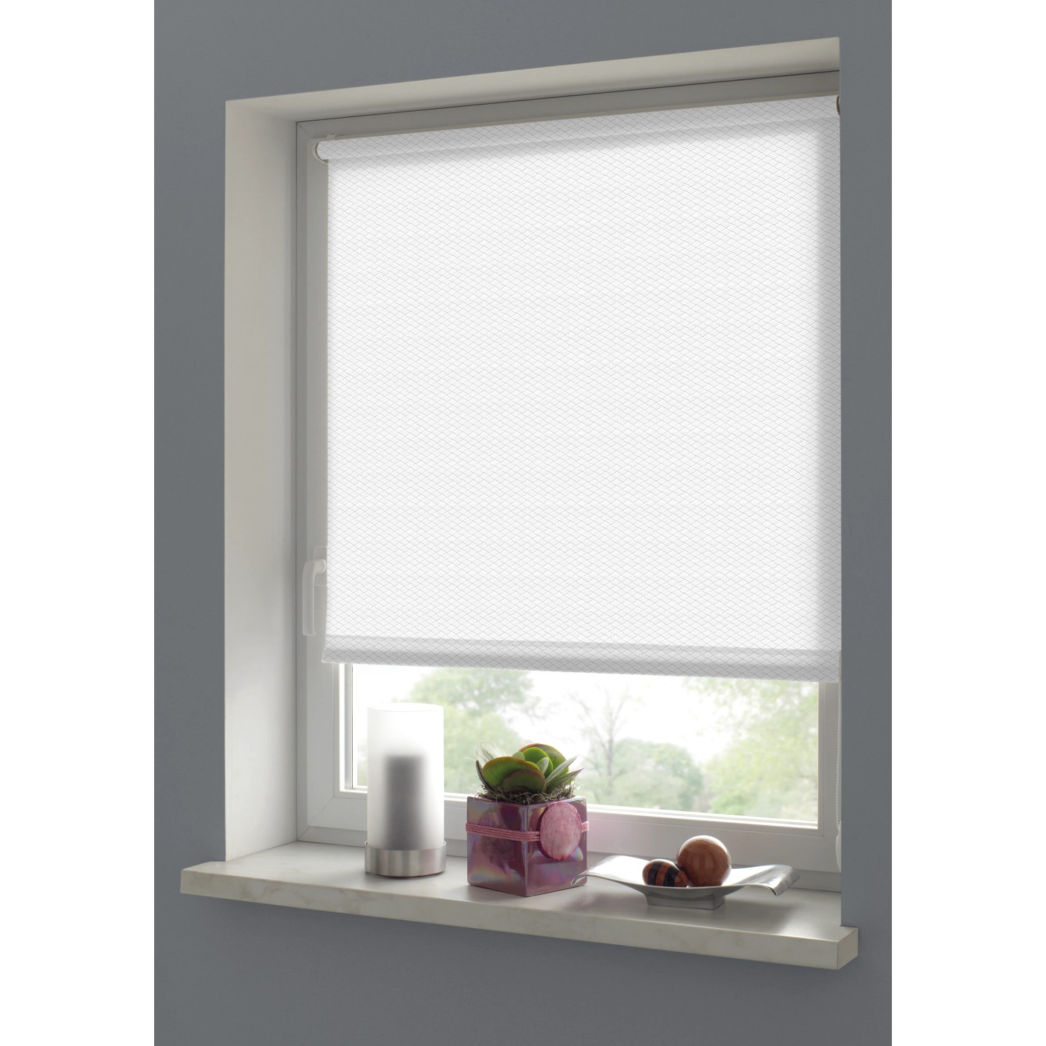 Gardinia EasyFix Rollo Lili Green, weiß, 45x160cm am Fenster. Lichtdurchlässiges Rollo aus Recyclingmaterial.
