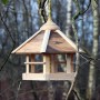 Hängendes Dobar Design Vogelhaus Natural Camouflage aus Holz mit Futtersilo.