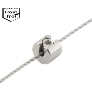 Conacord Klemmstopper aus glänzendem Edelstahl mit Sechskantschraube am Drahtseil. Für Befestigung & Rankhilfen.