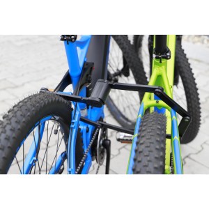 Fischer Faltschloss XL (110 cm) sichert zwei Fahrräder. Fahrradschloss mit Halterung.