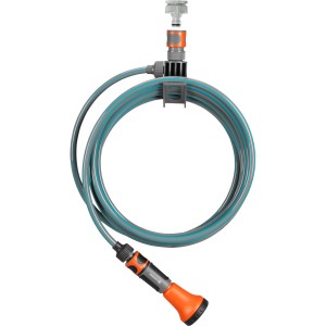 Gardena Terrassen-Spiralschlauch 7,5 m mit Brause und Halterung für Balkon und Terrasse.