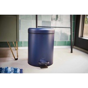 Blauer baliv Dark Wonder Kosmetikeimer aus Metall, 5 Liter, mit Tretfunktion.