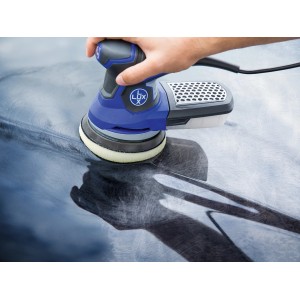 LUX Haft-Polierschwamm Comfort Ø 125 mm im Einsatz auf einer dunklen Oberfläche.