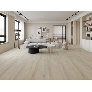 Heller Click-Vinylboden Eiche Alesund im Wohnraum mit Landhausdielen und integrierter Trittschalldämmung.