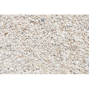 Matt-weißer Marmorsplitt, Körnung 4-8 mm, ideal für Garten- und Landschaftsbau.