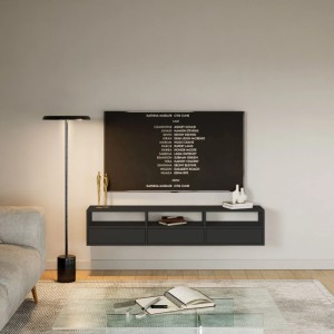 Modernes Selsey Framme TV-Hängeboard 150 cm in Schwarz, wandmontiert, mit offenen Fächern und Klappen im Wohnzimmer.
