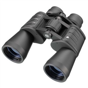 Schwarzes Bresser Hunter Porro Fernglas 7x50 für Beobachtungen in der Natur.