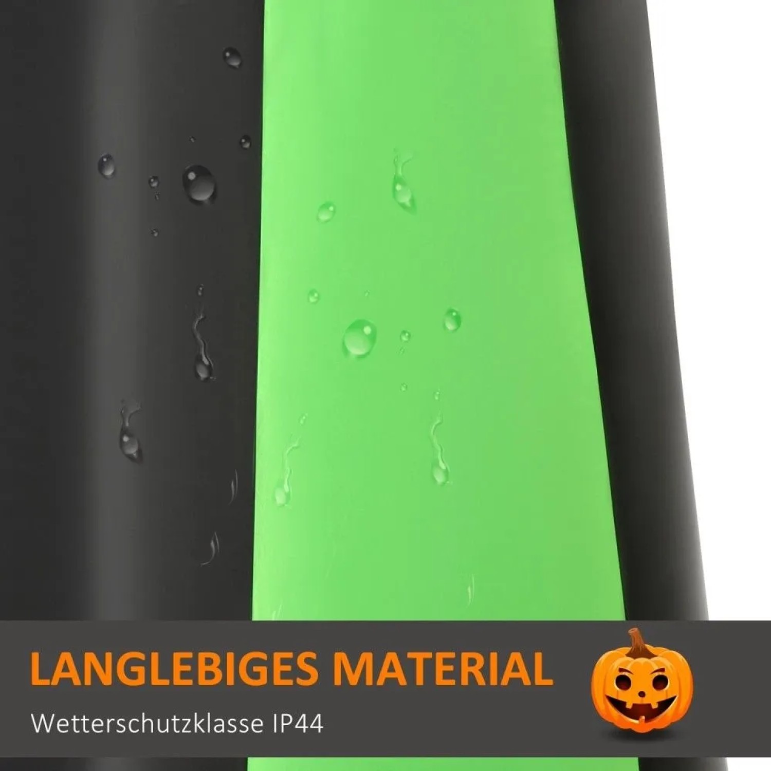 Wassertropfen auf schwarzem und grünem, wasserfestem Material des HOMCOM Aufblas-Kürbis. Ideal für Halloween Deko draußen.