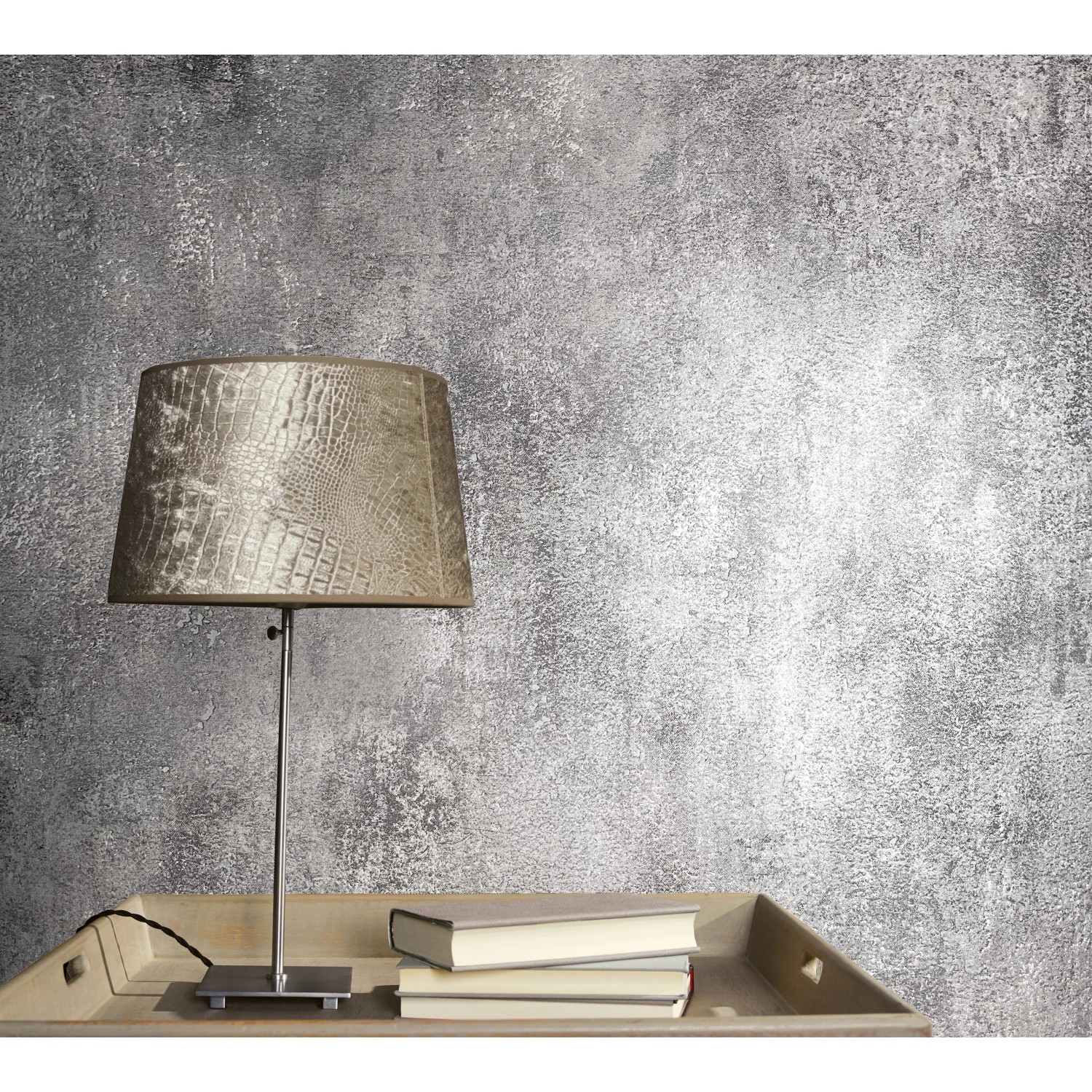 Graue Marburg Vliestapete Hailey Nov Uni mit subtiler Struktur und Glanzeffekten.