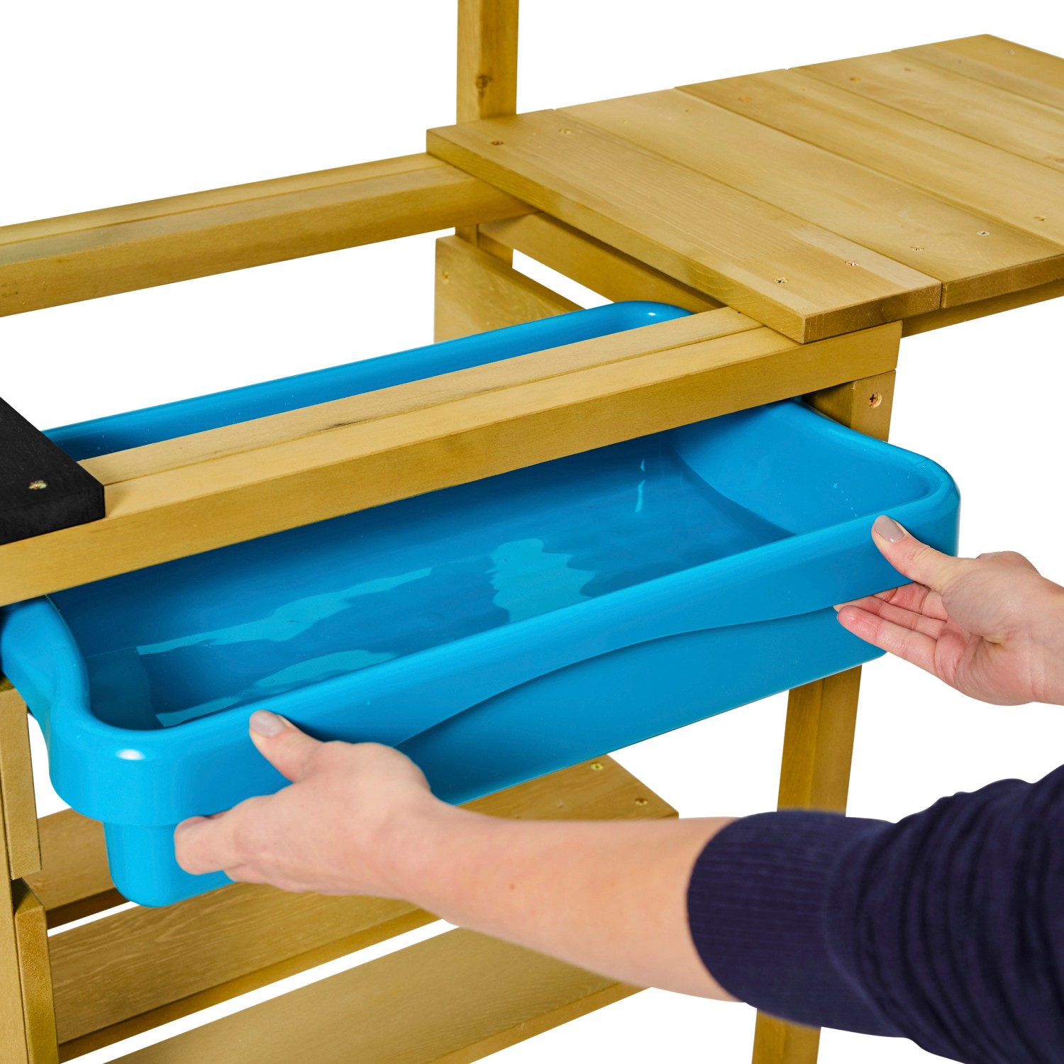 Detailaufnahme: TP Toys Kinderspielküche Deluxe mit blauem Wasserbecken.