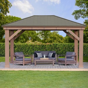 Westmann Holz Pavillon Devon mit Aluminiumdach und Sitzgruppe im Garten.