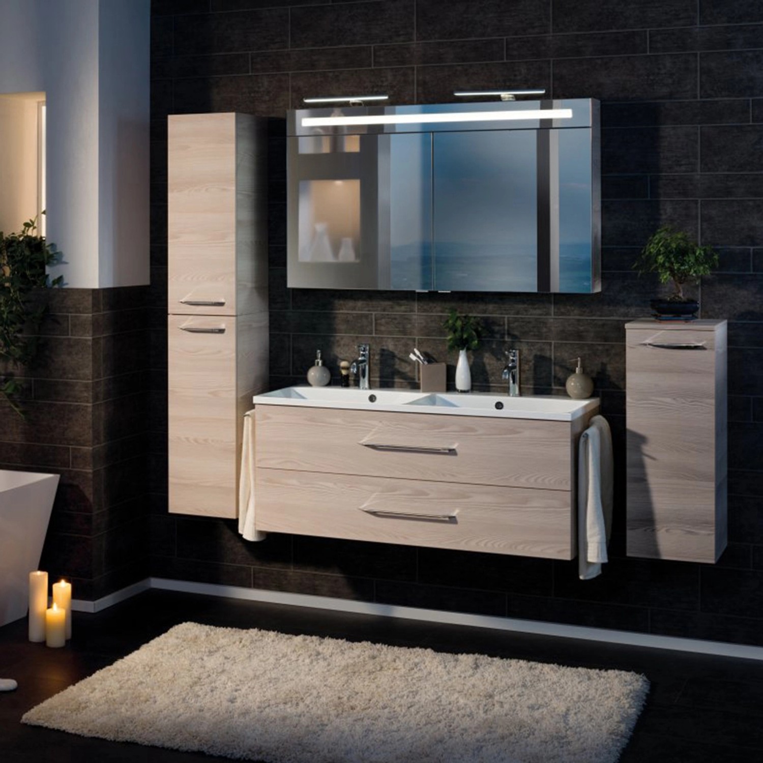 Fackelmann Doppelwaschtisch B.clever 120 cm Esche mit Unterschrank, Spiegelschrank und Hochschränken.