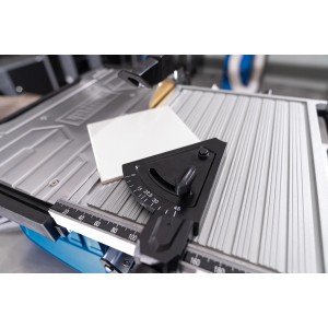 Scheppach WTS2000 Fliesenschneider mit Schiebeschlitten und Winkelanschlag für präzise Schnitte.