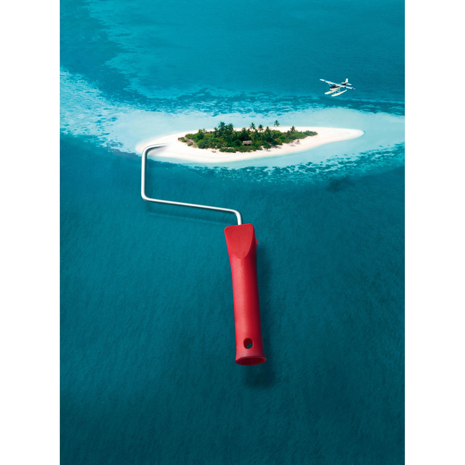 Farbdarstellung Schöner Wohnen Trendfarbe Lagune mit Farbroller vor tropischer Insel.