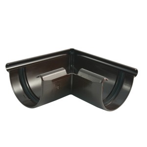 Marley Dachrinnen Außenecke RG 100, braune Kunststoff-Dachrinne im Detail.