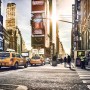 Komar Fototapete Vlies Times Square (300x250 cm) mit gelben Taxis und Werbetafeln.