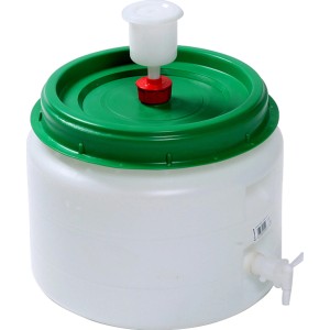 Getränkefass Classic 31 l aus Kunststoff mit Gärglocke und Auslaufhahn.