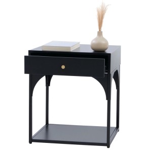 Schwarzer Metall-Nachttisch mit offener Schublade, goldenem Griff und Ablagefach.