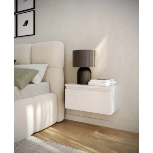 Weißer Selsey Nachttisch Bemmi hängend mit Schublade im Schlafzimmer. Modernes Design, 49 cm breit, für Lampe & Bücher.